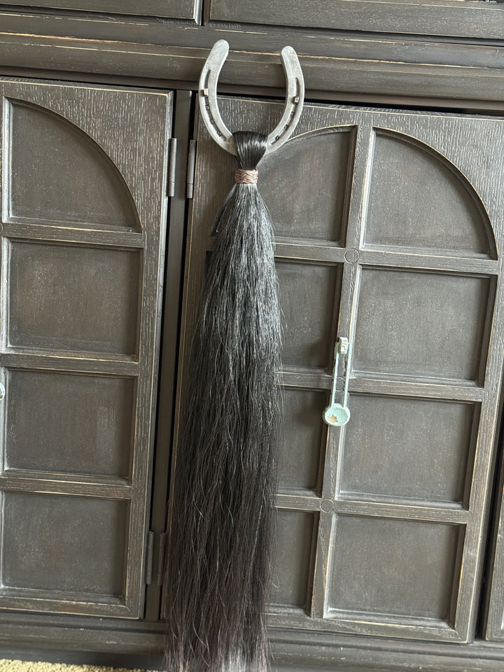 Tail Hanger